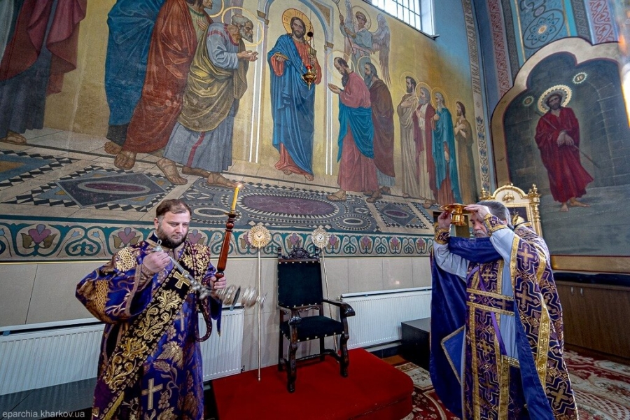 Святкове богослужіння у храмі на честь ікони Божої Матері Казанська міста Харкова | Фото 9