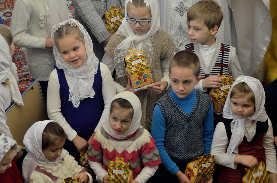 Поздравление воскресной школы с Рождеством Христовым (ФОТО) | Фото 15